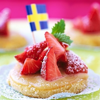 Les premières Fêtes Nationales d'Estelle en costume suédois 