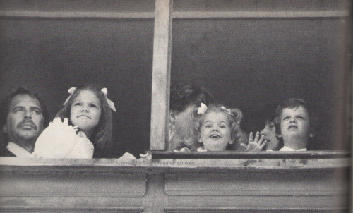 Petits princes à leur fenêtre, visite d'État du Japon - 1985