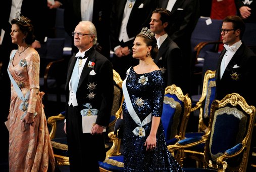 Les Robes De La Reine Silvia Aux Prix Nobel Et Fin