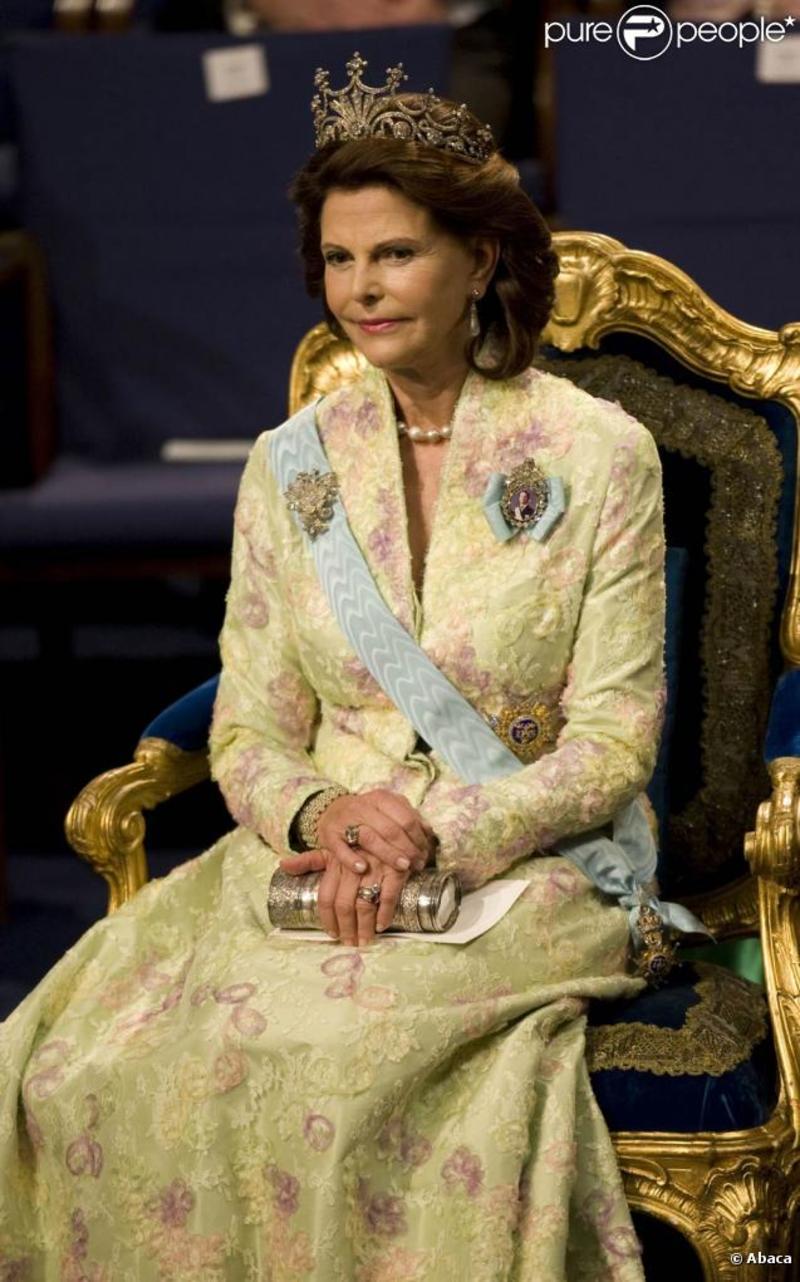 Les Robes De La Reine Silvia Aux Prix Nobel Et Fin